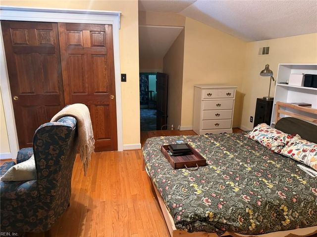 3812 Chelwood LN, Virginia Beach, VA 23452