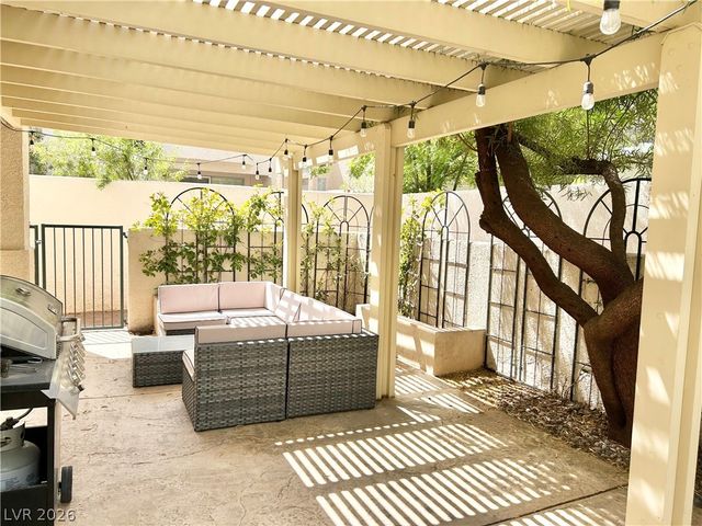 2633 Golden Sands Drive, Las Vegas, NV 89128