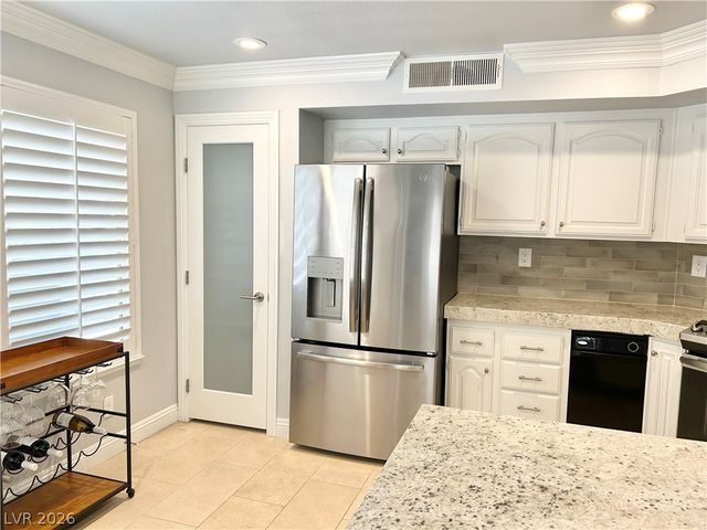 2633 Golden Sands Drive, Las Vegas, NV 89128