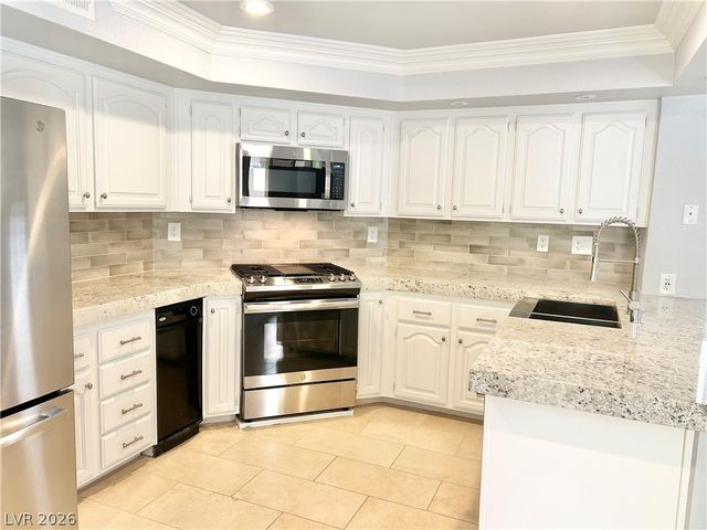 2633 Golden Sands Drive, Las Vegas, NV 89128