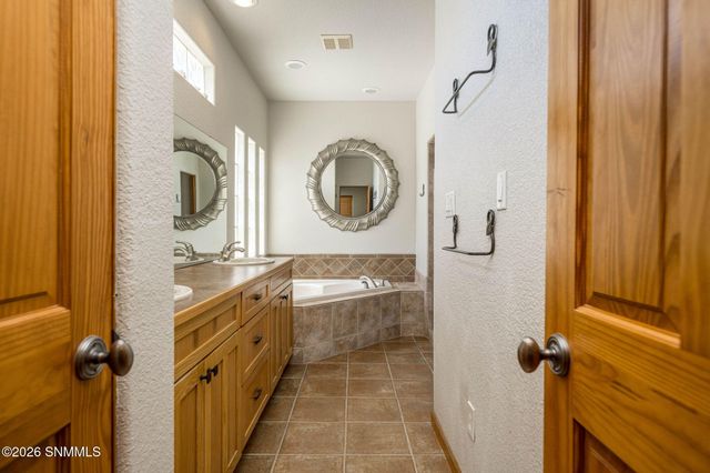 2090 Wagon Mound, Las Cruces, NM 88012