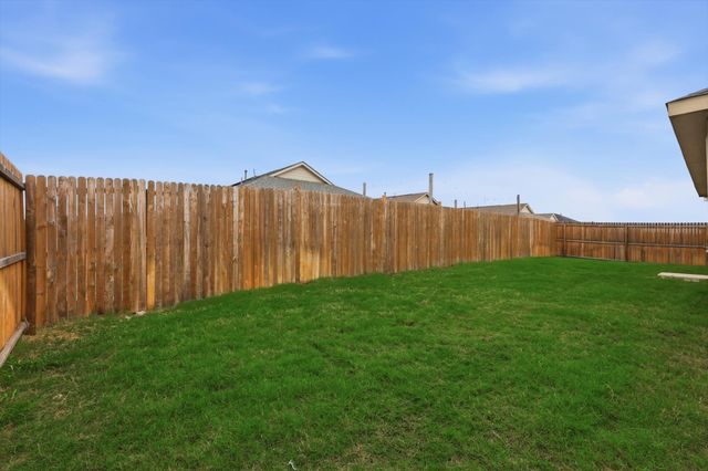 1101 Green Oaks Drive, Hutchins, TX 75141