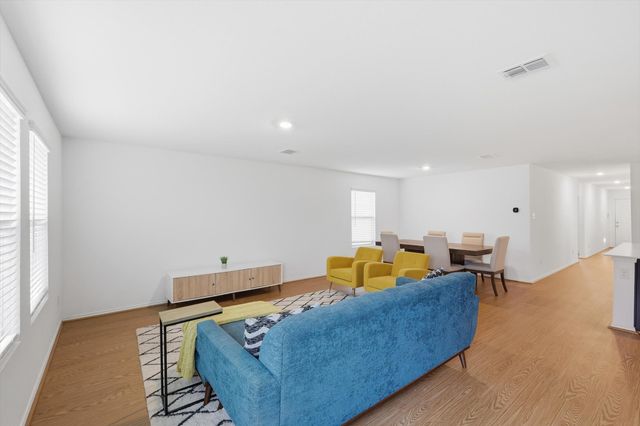 1101 Green Oaks Drive, Hutchins, TX 75141