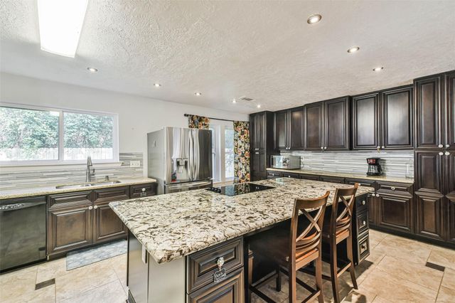 12 Coralberry Road, Spring, TX 77381