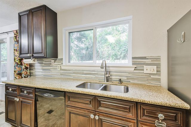 12 Coralberry Road, Spring, TX 77381