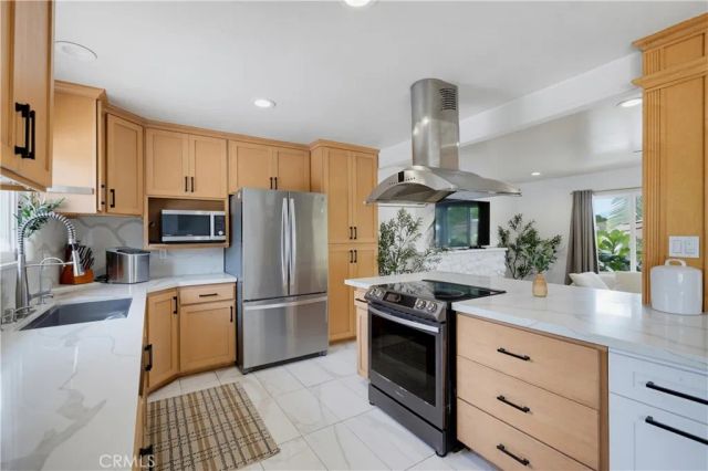9471 Mokihana, Huntington Beach, CA 92646