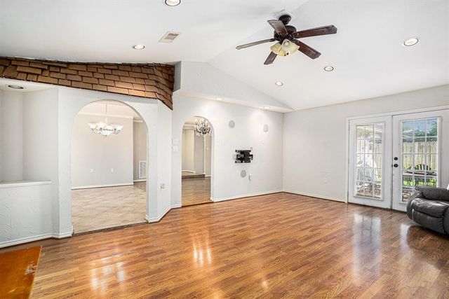 622 Seminole Drive, Kemah, TX 77565