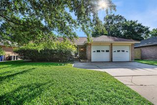 622 Seminole Drive, Kemah, TX 77565