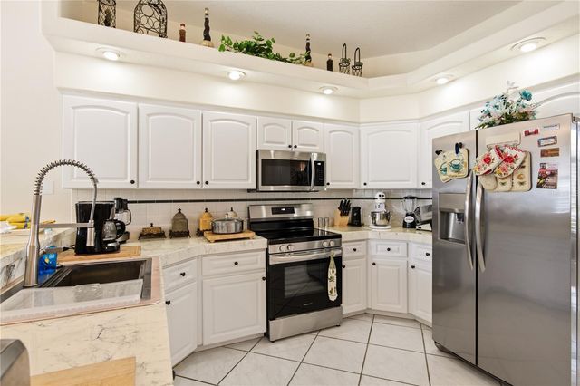 8704 CYPRESS LAKES BOULEVARD, New Port Richey, FL 34653