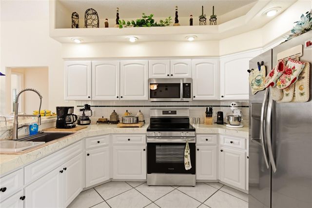 8704 CYPRESS LAKES BOULEVARD, New Port Richey, FL 34653