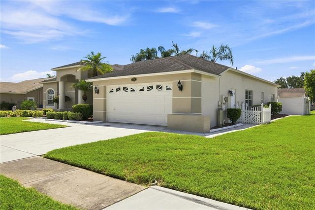 8704 CYPRESS LAKES BOULEVARD, New Port Richey, FL 34653