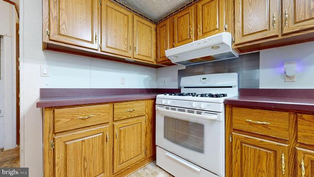 215 BOOKER AVE, Egg Harbor Township, NJ 08234