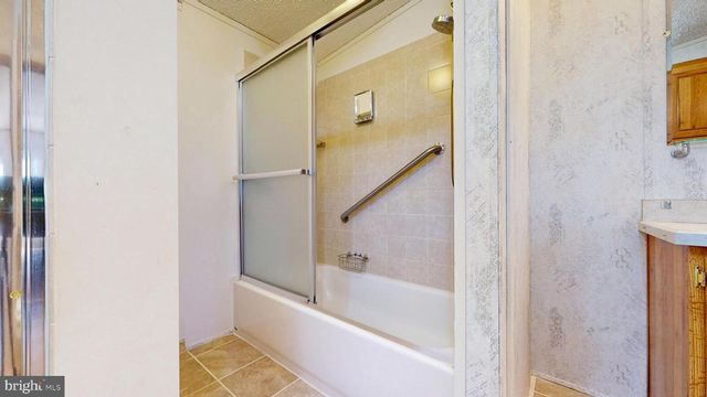 215 BOOKER AVE, Egg Harbor Township, NJ 08234