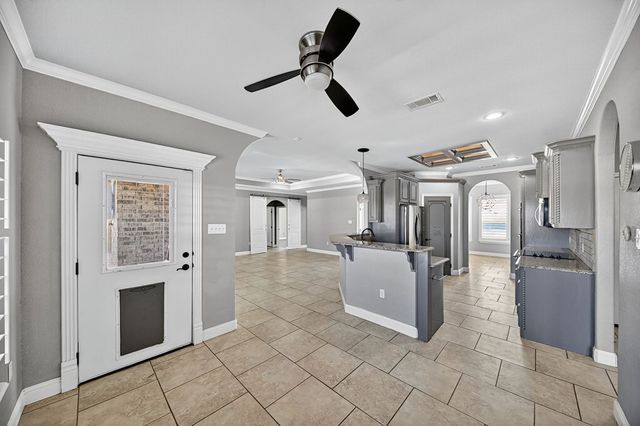 7209 E County Rd 96, Midland, TX 79706