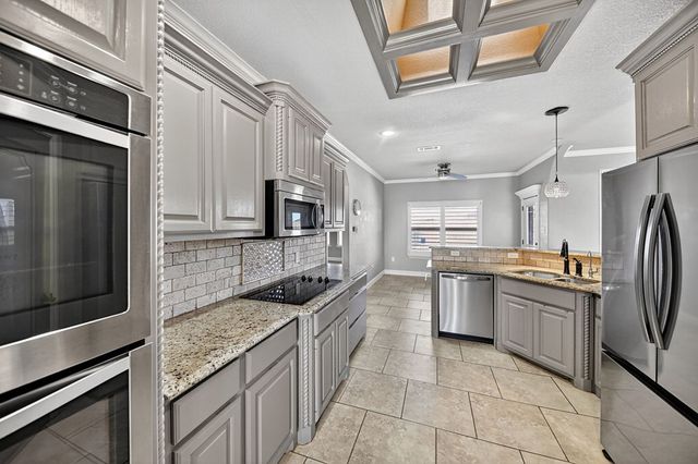 7209 E County Rd 96, Midland, TX 79706