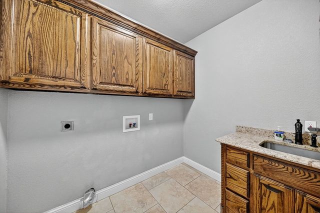 7209 E County Rd 96, Midland, TX 79706