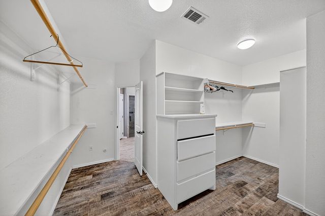 7209 E County Rd 96, Midland, TX 79706