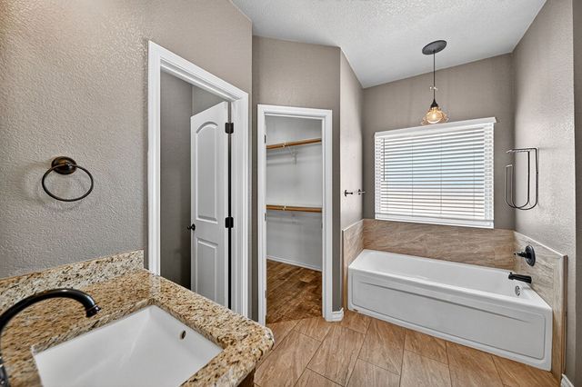 7209 E County Rd 96, Midland, TX 79706