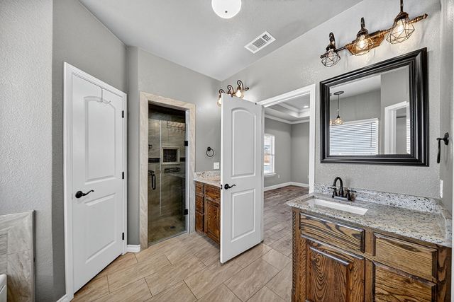 7209 E County Rd 96, Midland, TX 79706