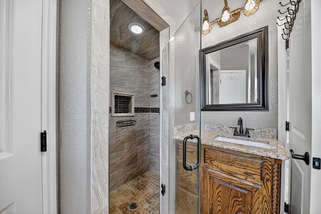 7209 E County Rd 96, Midland, TX 79706