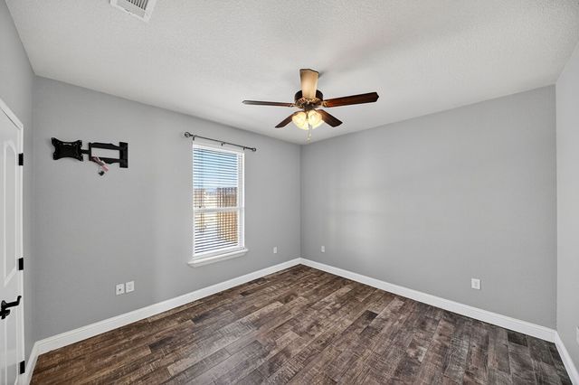 7209 E County Rd 96, Midland, TX 79706