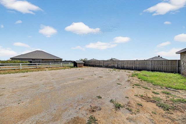 7209 E County Rd 96, Midland, TX 79706