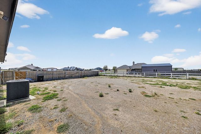 7209 E County Rd 96, Midland, TX 79706