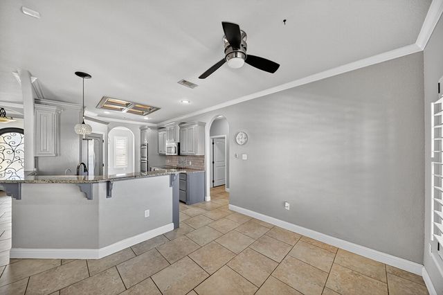 7209 E County Rd 96, Midland, TX 79706