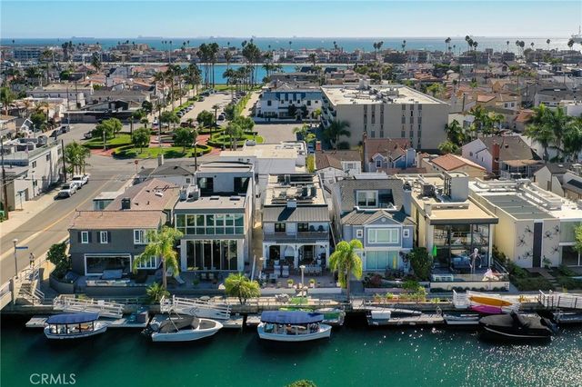90 Rivo Alto Canal, Long Beach, CA 90803