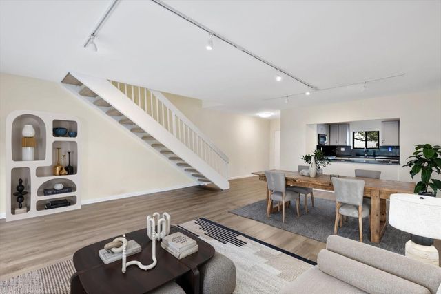 19986 NE 5th Court 4D, Miami, FL 33179