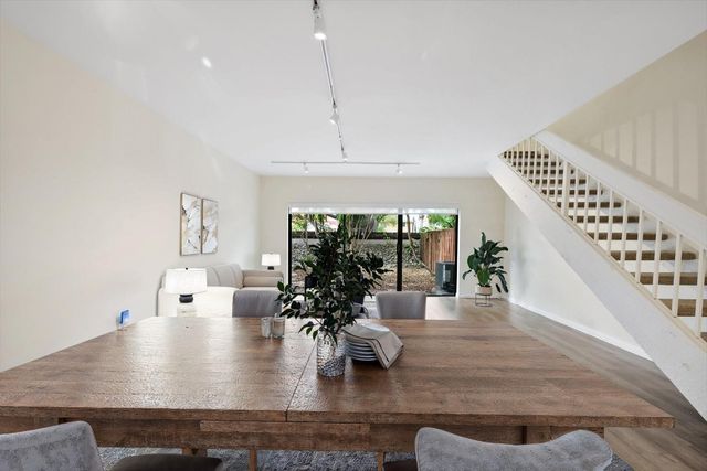 19986 NE 5th Court 4D, Miami, FL 33179