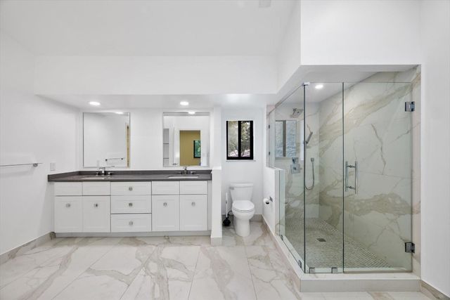 19986 NE 5th Court 4D, Miami, FL 33179