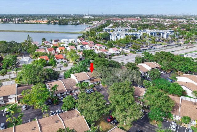 19986 NE 5th Court 4D, Miami, FL 33179