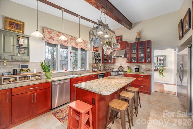 471 Brunswick Road, Waynesville, NC 28786