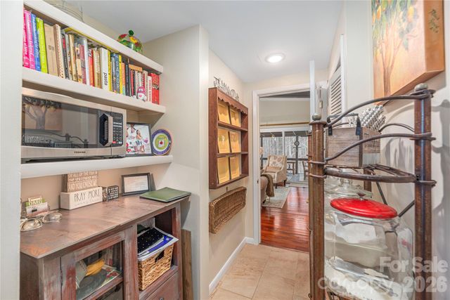 471 Brunswick Road, Waynesville, NC 28786