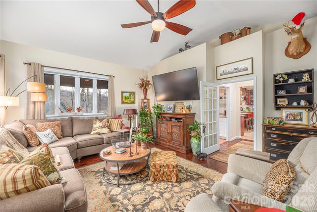 471 Brunswick Road, Waynesville, NC 28786