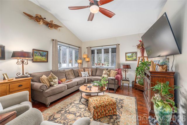 471 Brunswick Road, Waynesville, NC 28786