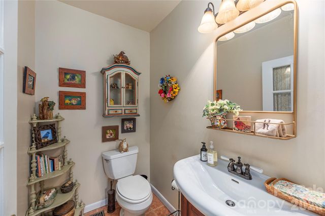 471 Brunswick Road, Waynesville, NC 28786