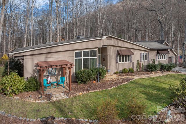 471 Brunswick Road, Waynesville, NC 28786