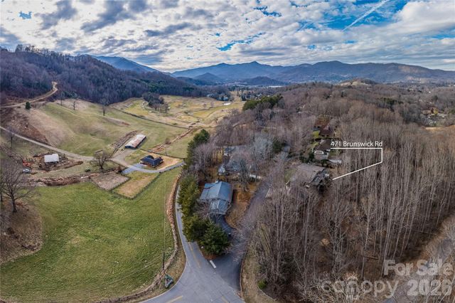 471 Brunswick Road, Waynesville, NC 28786