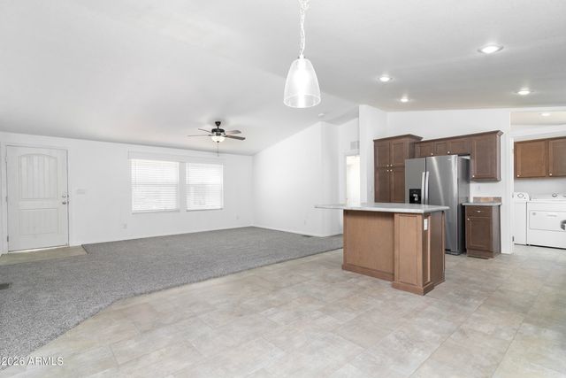 8601 N 71st Avenue 70, Glendale, AZ 85301
