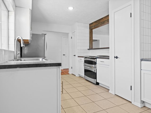 4859 S Roslyn Avenue, Springfield, MO 65804