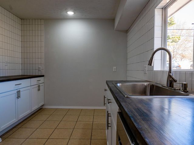 4859 S Roslyn Avenue, Springfield, MO 65804