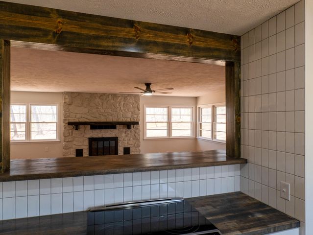 4859 S Roslyn Avenue, Springfield, MO 65804