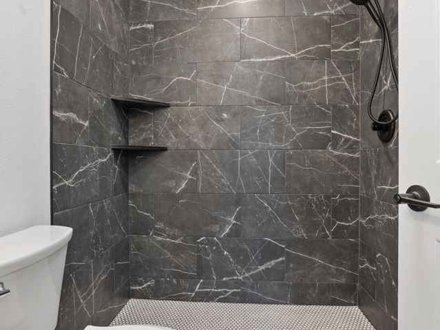 4859 S Roslyn Avenue, Springfield, MO 65804