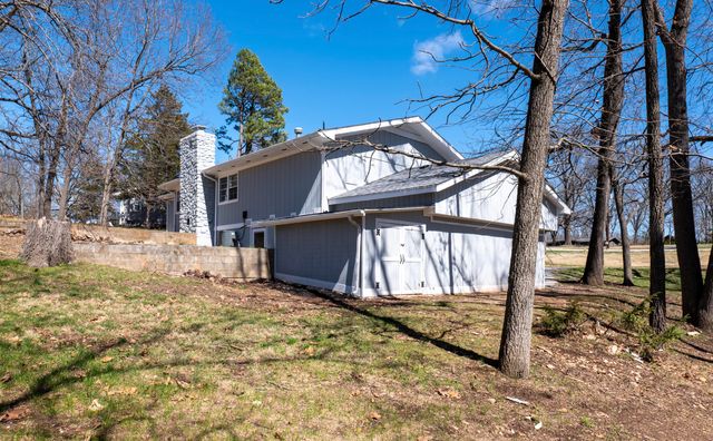 4859 S Roslyn Avenue, Springfield, MO 65804