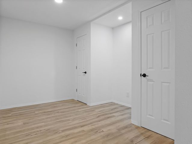 4859 S Roslyn Avenue, Springfield, MO 65804