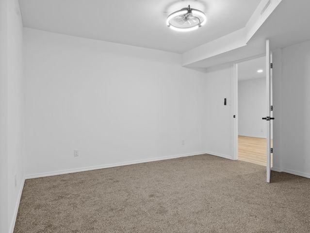 4859 S Roslyn Avenue, Springfield, MO 65804