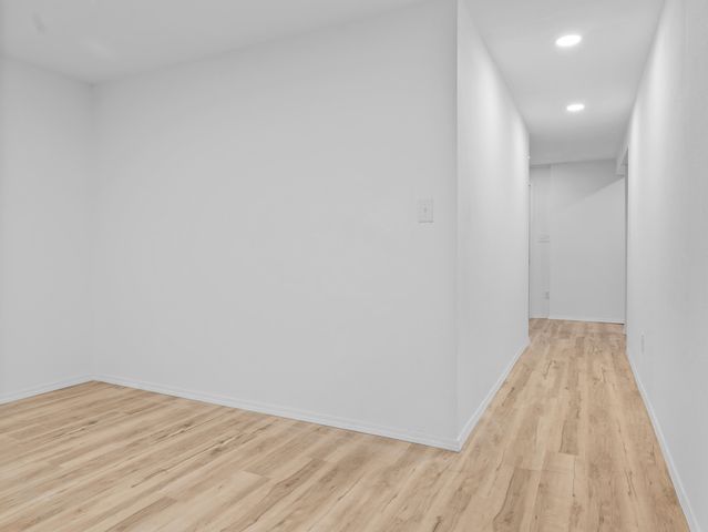 4859 S Roslyn Avenue, Springfield, MO 65804