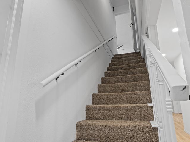 4859 S Roslyn Avenue, Springfield, MO 65804